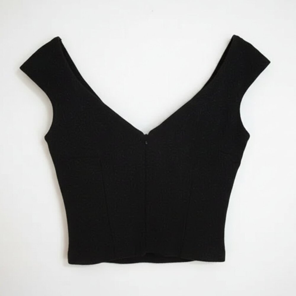 Maggy London Black V-Neck Sleeveless Sheath Dress